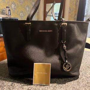 EUC-Michael Kors bag